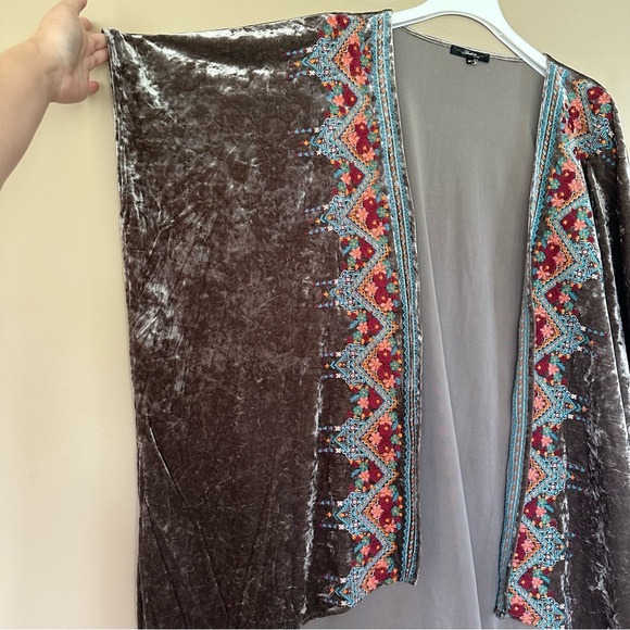Andree Embroidered Crushed Velvet Kimono Boho Duster Women L Grey Floral Hippie - Picture 6 of 9